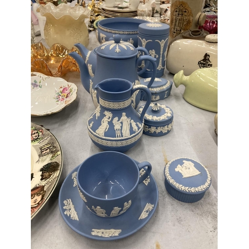 80 - A QUANTITY OF WEDGWOOD JASPERWARE TO INCLUDE TEA AND COFFEE POT, BOWL, JUG, LIDDED POTS, CUP AND SAU... 