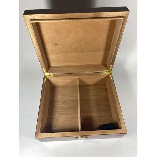 413 - A WALNUT EFFECT WOODEN CIGAR HUMIDOR WITH FRONT HYDROMETER