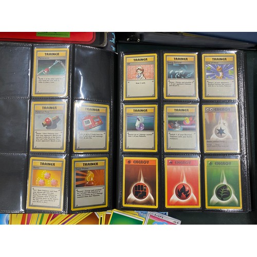 74 - A FOLDER OF POKEMON CARDS TO INCLUDE 1999 BASE SET, TOPPS SERIES 1 INCLUDING CHARIZARD AND HOLOS