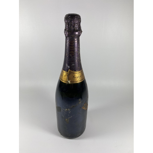 517 - 1 X 75CL BOTTLE - VEUVE CLICQUOT 1982 BRUT CHAMPAGNE