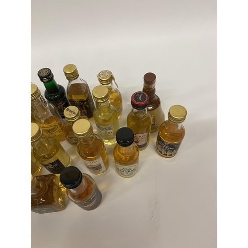 523 - A MIXED COLLECTION OF TWENTY SIX WHISKY & OTHER MINIATURES TO INCLUDE CRAGGANMORE 12 YEAR OLD, LINKW... 