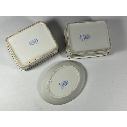 6 - A GROUP OF THREE HEREND PORCELAIN ITEMS - 2 X LIDDED TRINKET BOXES AND SMALLER PIN DISH