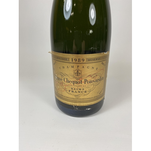 557 - 1 X 75CL BOTTLE - VEUVE CLICQUOT 1989 VINTAGE CHAMPAGNE