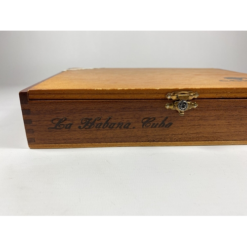 558 - A BOX OF TWENTY FIVE EXCELLENT CONDITION COHIBA CIGARS - BOUGHT FROM HAVANA IN THE 1990'S BY THE VEN... 