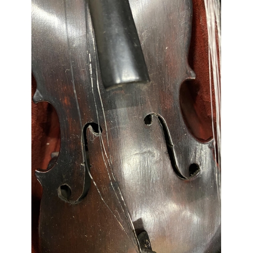 48 - AN EARLY 20TH CENTURY MINIATURE CASED VIOLIN AND BOW, LENGTH 23CM, CASE A/F