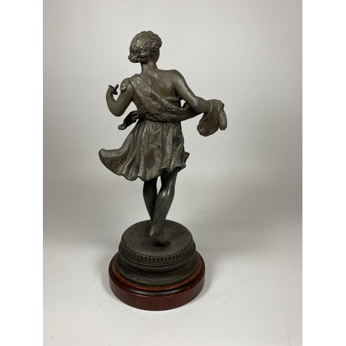 53 - A SPELTER MODEL OF A ROMAN FIGURE ON WOODEN BASE, HEIGHT 27CM