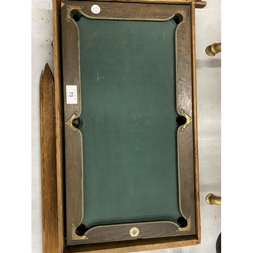 73 - A VINTAGE BOXED SALESMAN'S MINIATURE SNOOKER / BILLIARDS TABLE WITH SNOOKER SCORER (MISSING ONE LEG)... 