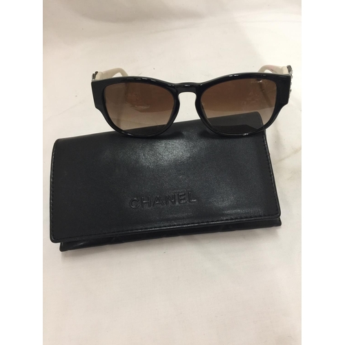 118 - A PAIR OF VINTAGE 'CHANEL' SUNGLASSES WITH CASE