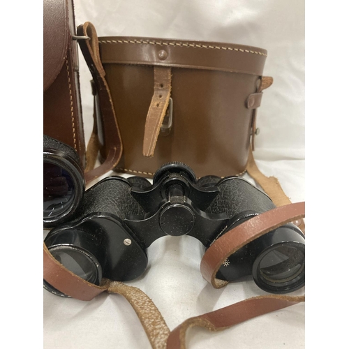 152 - TWO PAIRS OF CASED VINTAGE BINOCULARS - CARL ZEISS JENA 8 X 30 AND MILITARY OBSERVER 8 X 25