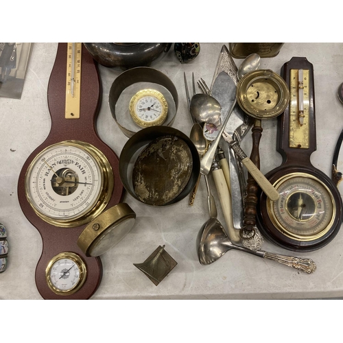 164 - A LARGE QUANTITY OF BRASS ITEMS TO INCLUDE CLOCKS, BAROMETERS, FLATWARE, A TEASET, TANKARD, ETC