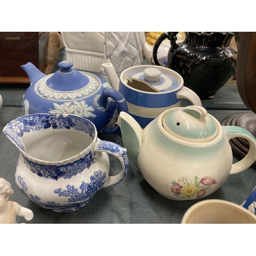 209 - A QUANTITY OF CERAMICS TO INCLUDE JASPERWARE TEAPOT, JUG AND VASE, FIGURES, TEAPOTS, ETC