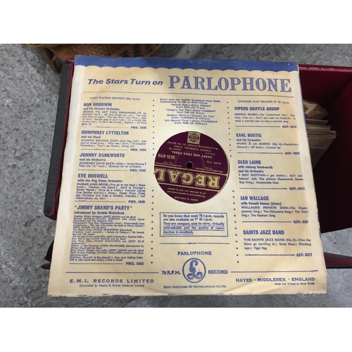 255 - A COLLECTION OF 78RPM RECORDS IN A CASE TO INCLUDE EVERY DAY IS MOTHER'S DAY, THE ROSARY, ETERNALLY,... 