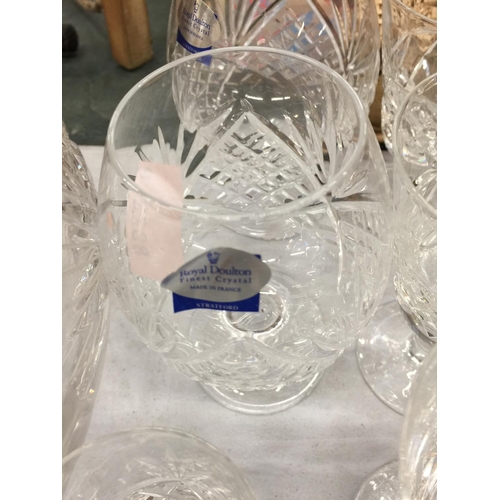 259 - A LARGE QUANTITY OF CUT CRYSTAL GLASSES TO INCLUDE BRANDY BALLOONS, SHERRY, WHISKY, DESSERT BOWLS, E... 