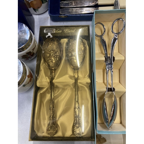 296 - A QUANTITY OF VINTAGE BOXED FLATWARE TO INCLUDE KNIVES, SPOONS, SERVING SPOONS, TONGS, ETC