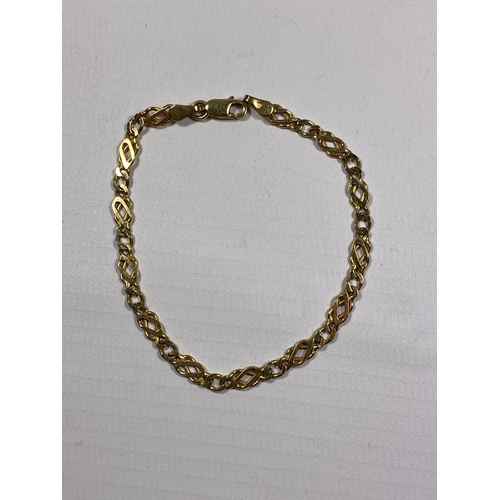 916 - A 9CT YELLOW GOLD BRACELET, WEIGHT 4G