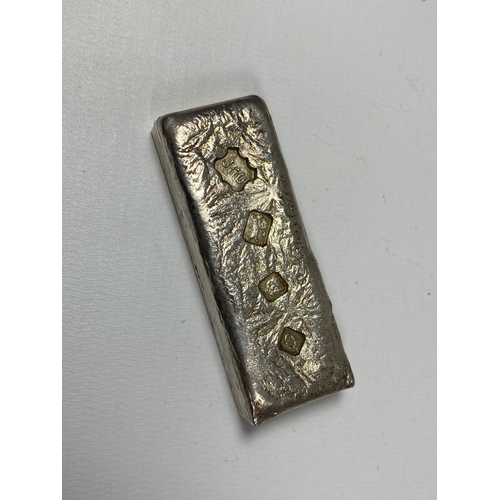 923 - A SILVER INGOT BAR, HALLMARKS FOR JOHN HENRY ODELL, LONDON, 1969, WEIGHT 227G