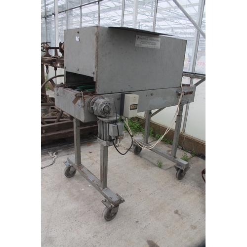 118 - ELECTRIC CONVEYOR BELT SOIL WORK STATION  +  VAT