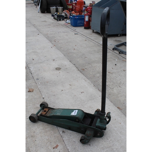 32 - TROLLEY JACK  NO VAT