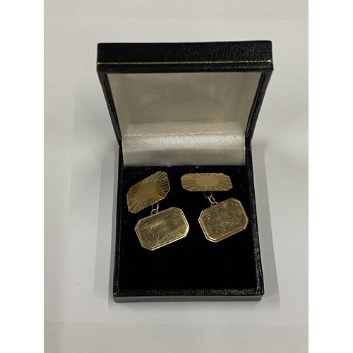 10 - A BOXED PAIR OF 9CT YELLOW GOLD CUFFLINKS, WEIGHT 4.92G