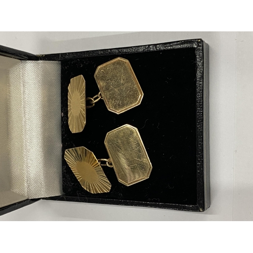 10 - A BOXED PAIR OF 9CT YELLOW GOLD CUFFLINKS, WEIGHT 4.92G