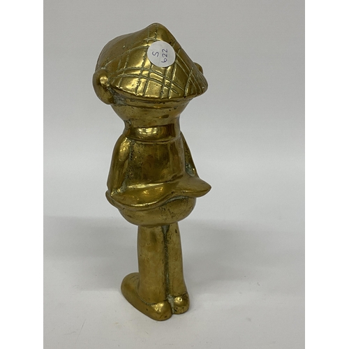 117 - A VERY HEAVY BRASS FIGURE OF ANDY CAPP HEIGHT 23CM