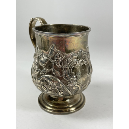 15 - A GEORGE IV SILVER CHRISTENING MUG, HALLMARKS FOR LONDON 1830, MAKERS MARK 'E.H', HEIGHT 10CM, WEIGH... 