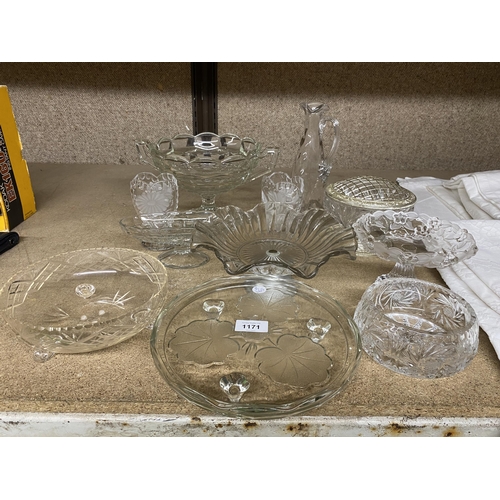 1171 - A MIXED GROUP OF VINTAGE GLASSWARE, CUT GLASS ETC