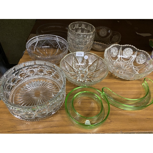 1176 - A MIXED LOT OF GLASSWARE, FRUIT BOWLS ETC