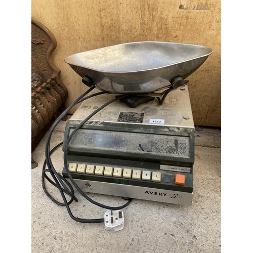 1212 - A SET OF RETRO/VINTAGE AVERY 1750 DIGITAL SHOP SCALES