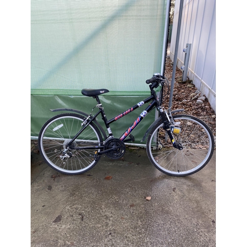 1342 - A FUJI MXS 160A MOUNTAIN BIKE WITH FRONT SUSPENSION AND 21 SPEED GEAR SYSTEM