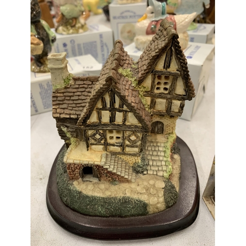 151 - A QUANTITY OF COLLECTABLE COTTAGES TO INCLUDE LILLIPUT LANE AND WADE CORONATION STREET