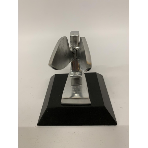 156 - A CHROME BENTLEY 'B' ON A BASE HEIGHT 12CM