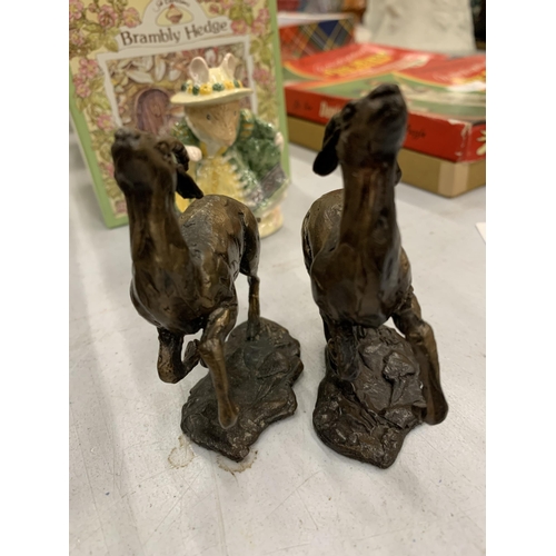 168 - A PAIR OF PAUL JENKINS BRONZE MOUNTAIN GOATS HEIGHT 8.5CM