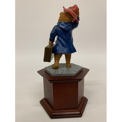 196 - A DANBURY MINT PADDINGTON BEAR FIGURE HEIGHT 21CM