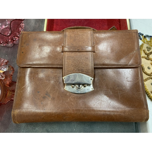 226 - A LEATHER STATIONERY WALLET, LEATHER CLAD JEWELLERY BOX AND A JEWELLERY BOX