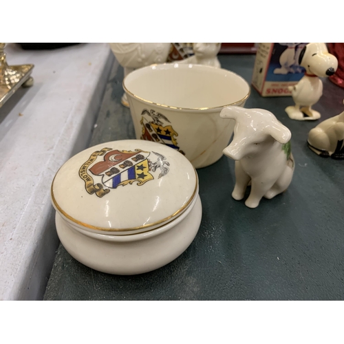 229 - A QUANTITY OF CRESTED WARE TO INCLUDE W H GOSS TEAPOT, FIGURES, PLATES, ANIMALS, ETC