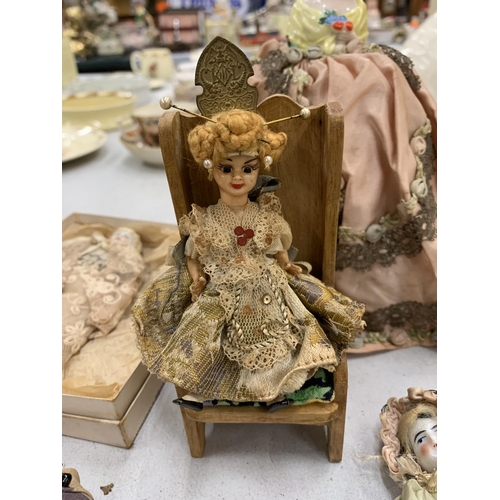 248 - A COLLECTION OF VINTAGE FIGURES TO INCLUDE PIN CUSHIONS, A BRUSH WITH A FIGURE ON TOP, ETC