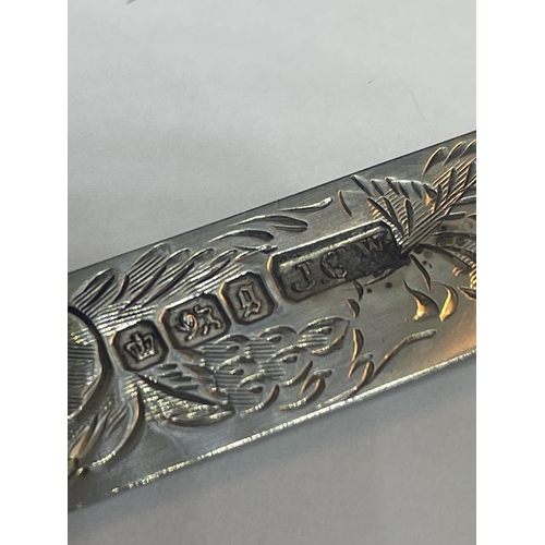 402 - A HALLMARKED SHEFFIELD SILVER 1899 JGW AND MOTHER OF PEARL FRUIT KNIFE