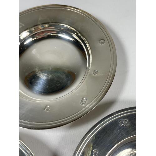 6 - A SET OF THREE HALLMARKED SILVER DISHES MARKED 'W.G.C' BELIEVED FOR WILMSLOW GOLF CLUB, TOTAL WEIGHT... 