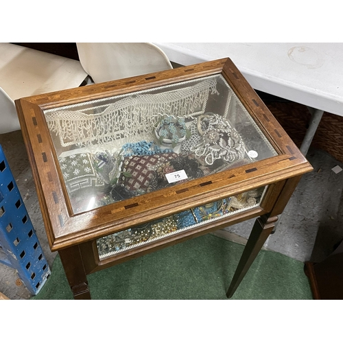 75 - AN OAK JEWELLERY DISPLAY CABINET / SIDE TABLE WITH VARIOUS EMBROIDERY CONTENTS