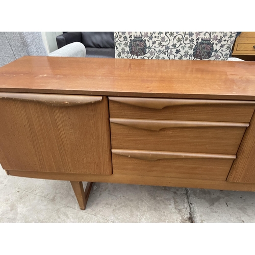 2586 - A RETRO TEAK 'STONEHILL FURNITURE' SIDEBOARD, 78