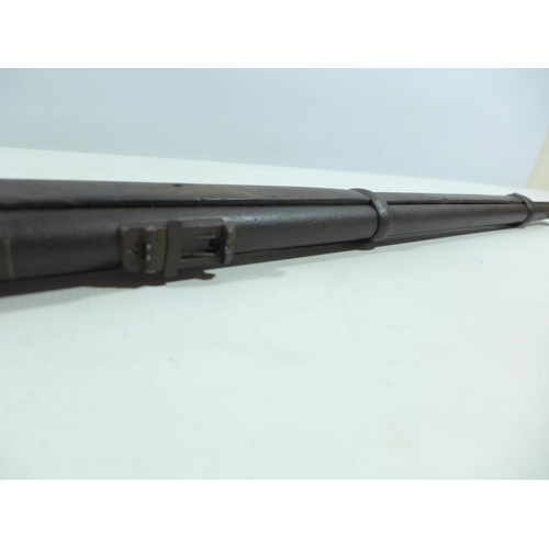 305 - AN OBSOLETE CALIBRE ENFIELD 1860 MARTINI HENRY ACTION CARBINE, 54CM BARREL, TOTAL LENGTH 96CM