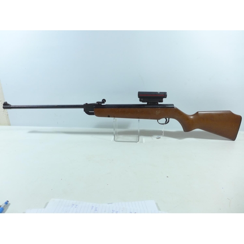 310 - A WEBLEY AND SCOTT EXCEL .22 CALIBRE AIR RIFLE, 44CM BARREL, SERIAL NUMBER 831825, FITTED WITH ADCO ... 