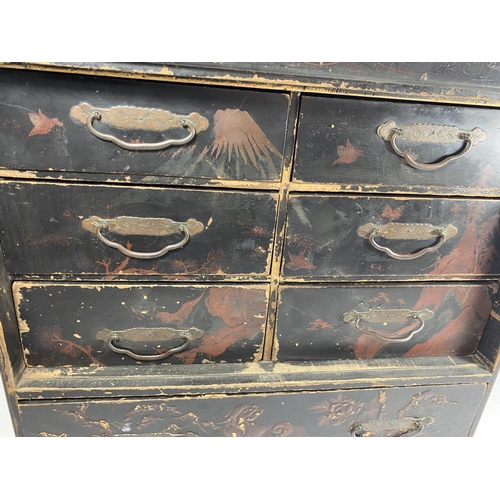 317 - AN EARLY TO MID 20TH CENTURY JAPANESE BLACK LACQUERED SEVEN DRAWER TABLE TOP SET OF DRAWERS, 40 X 45... 