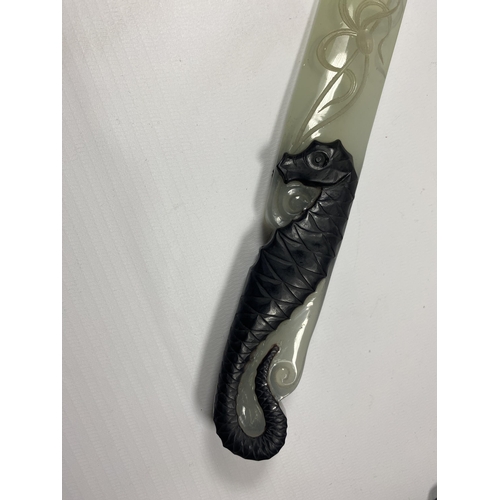 345 - A JADE TYPE ORIENTAL HARDSTONE PAGE TURNER / LETTER OPENER, WITH SEAHORSE DESIGN HANDLE