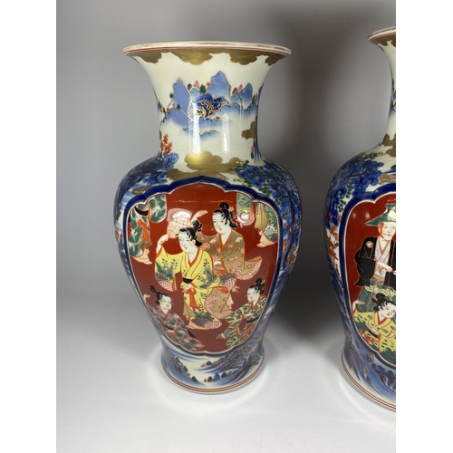 346 - A LARGE PAIR OF JAPANESE MEIJI PERIOD (1868-1912) VASES WITH FIGURAL PANELS ON A MOUNTAIN BACKGROUND... 