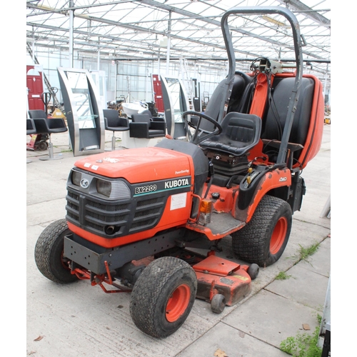 118 - A KUBOTA MINI TRACTOR BX2200 2474 HOURS + VAT