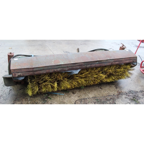 223 - A 7FT YARD BRUSH FOR A BUCKET BRUSH +VAT