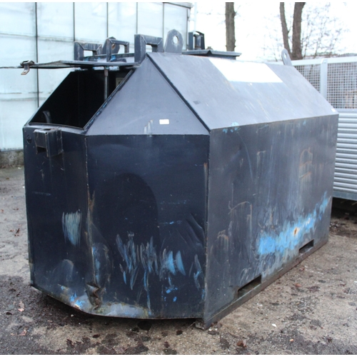 233 - 2272 LITRE FUEL TANK + VAT