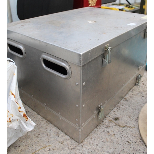 331 - A LARGE ALUMINIUM TOOL CHEST PLUS VAT